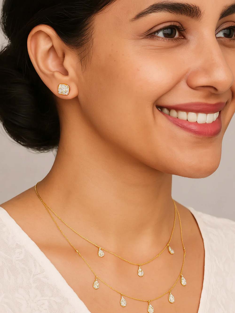 Double Layered Teardrop Necklace in 14kt Gold