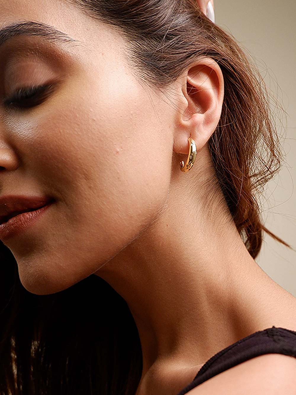 Dome Shaped Diamond & Gold Earrings in 14kt Gold (0.10cts)
