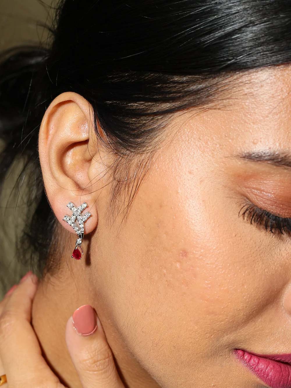 Burmese Ruby & Diamond Earring in 14kt Gold (0.98cts R)