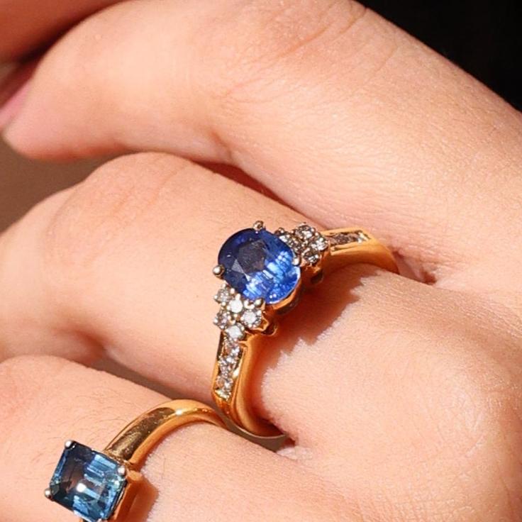 Oval Blue Sapphire Ring