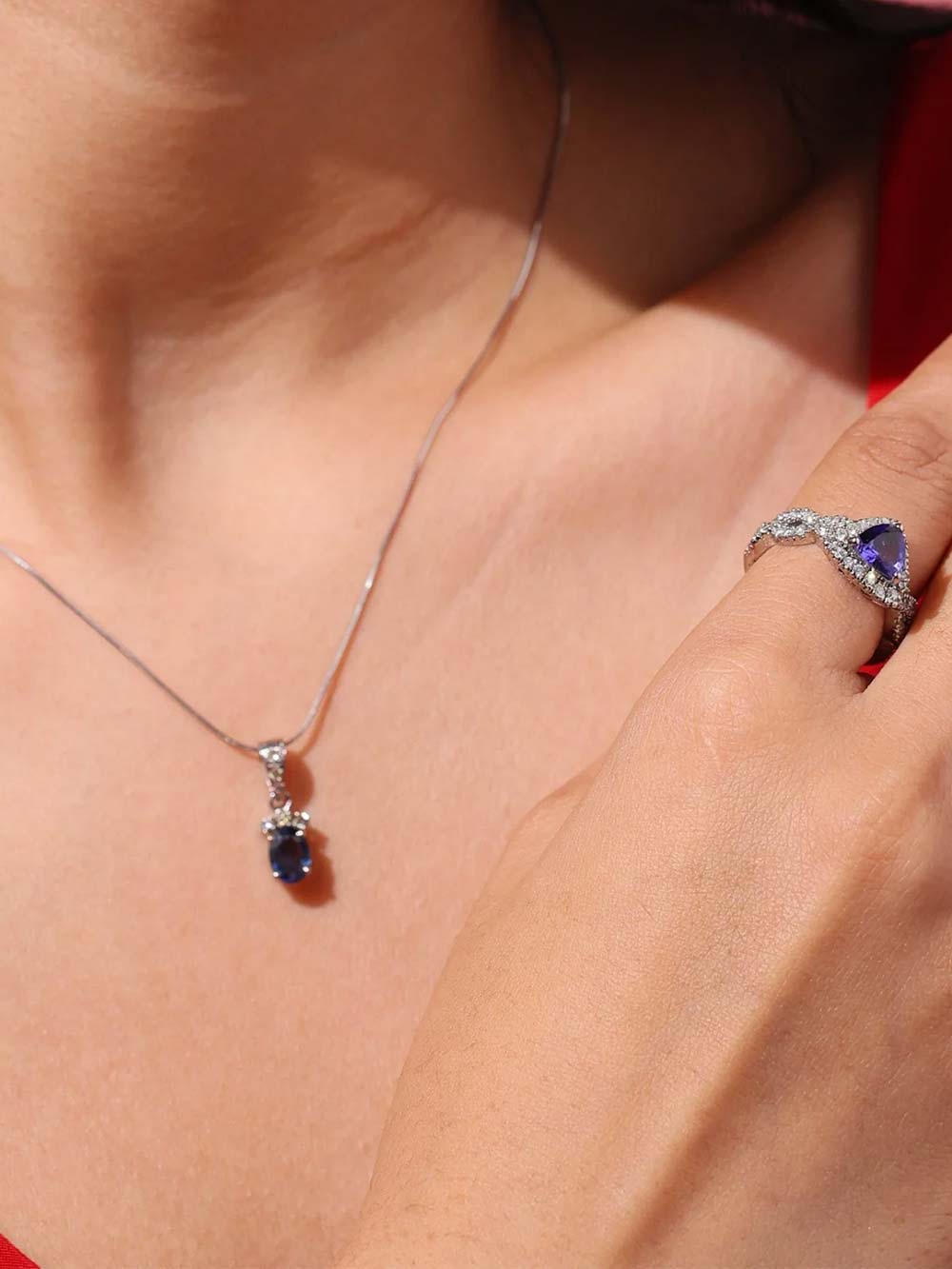 Blue Sapphire & Diamond Pendant – Royal Elegance