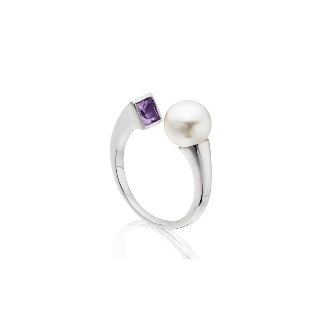 Freshwater Pearl ring with Amethyst