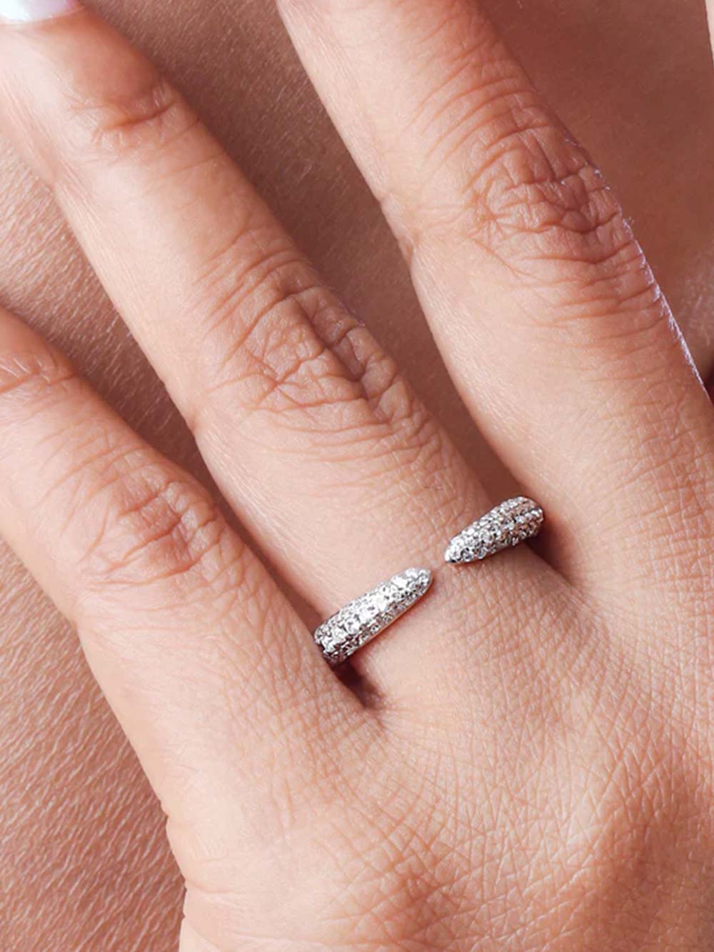 Claw Diamond Ring
