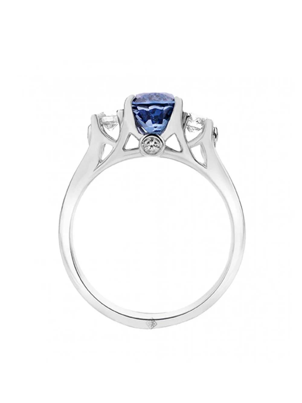 Blue Sapphire With Two Side Diamond