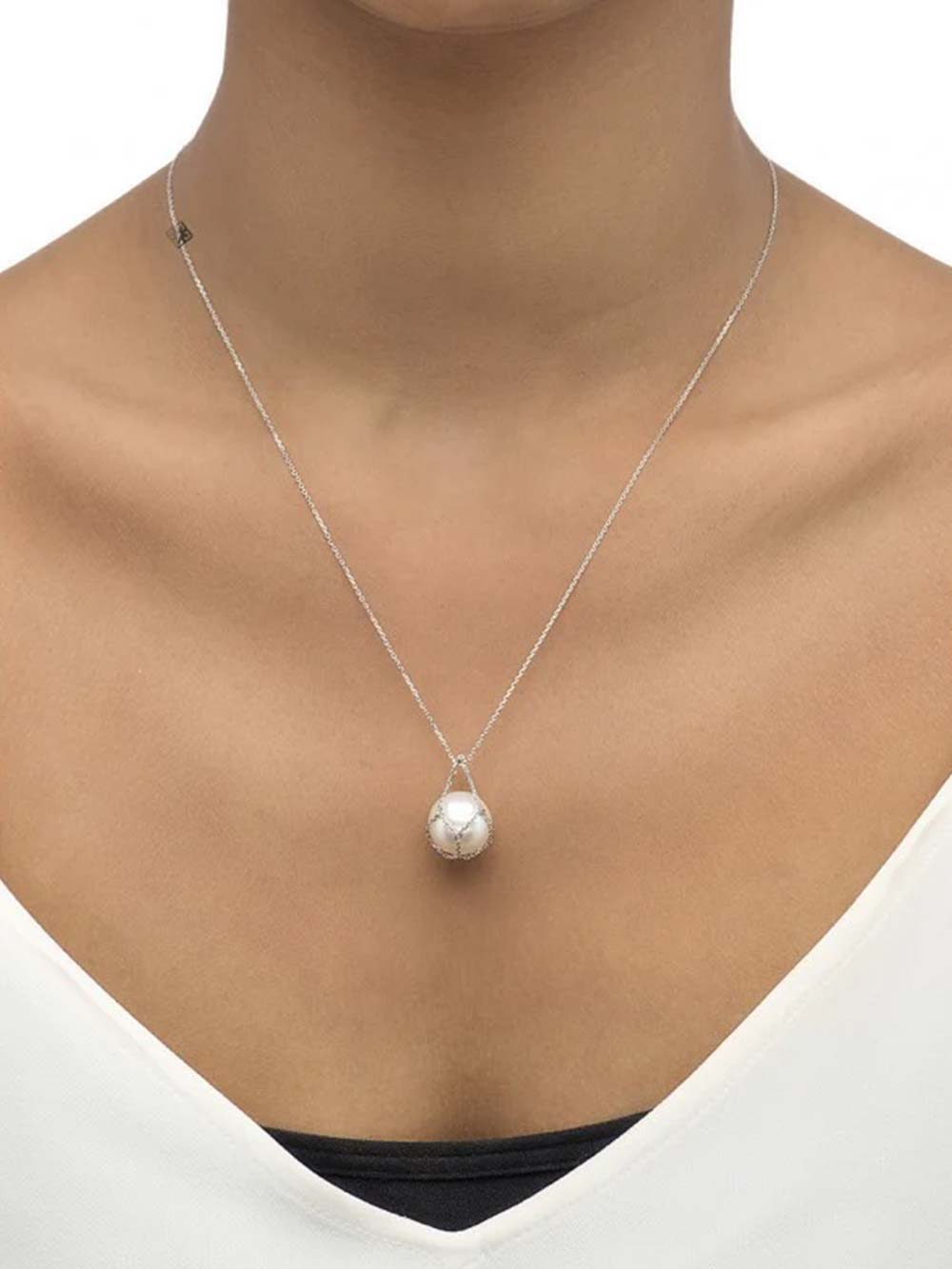 Pearl Pendant with Chain Necklace – Classic Grace