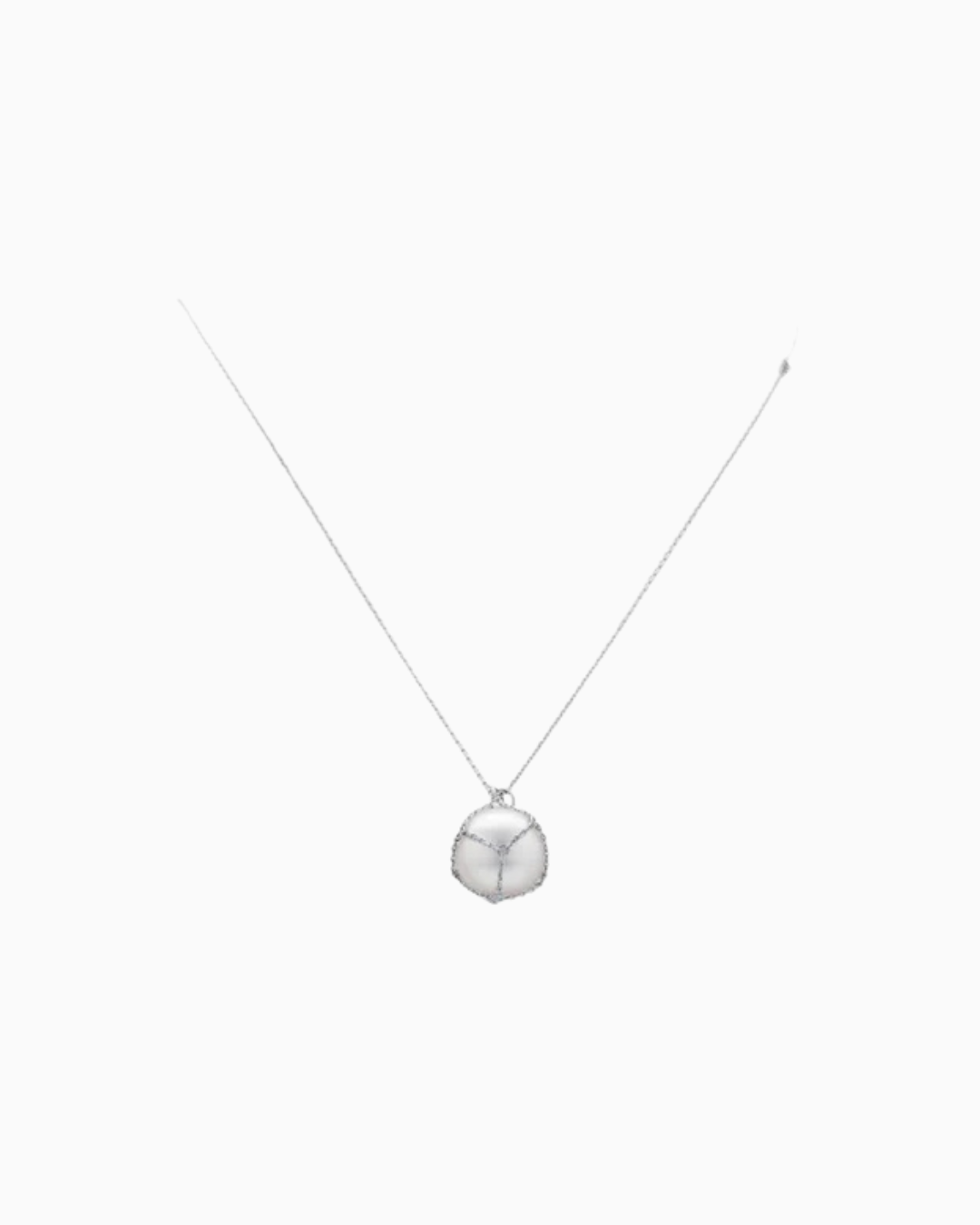 Pearl pendant with chain necklace