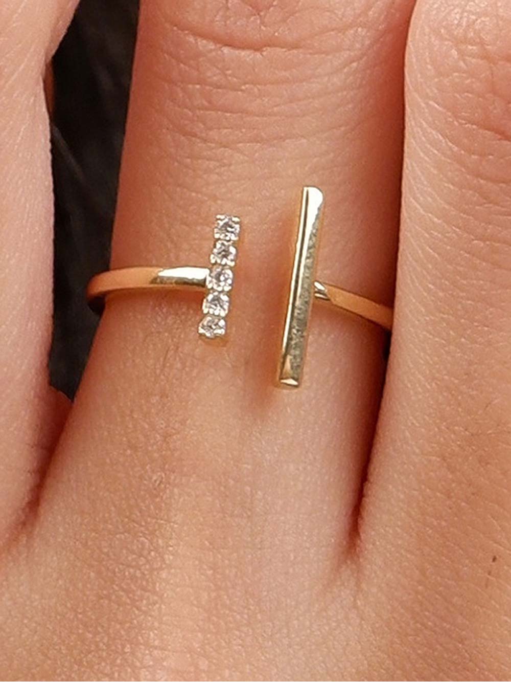 Open Line Diamond & Gold Ring
