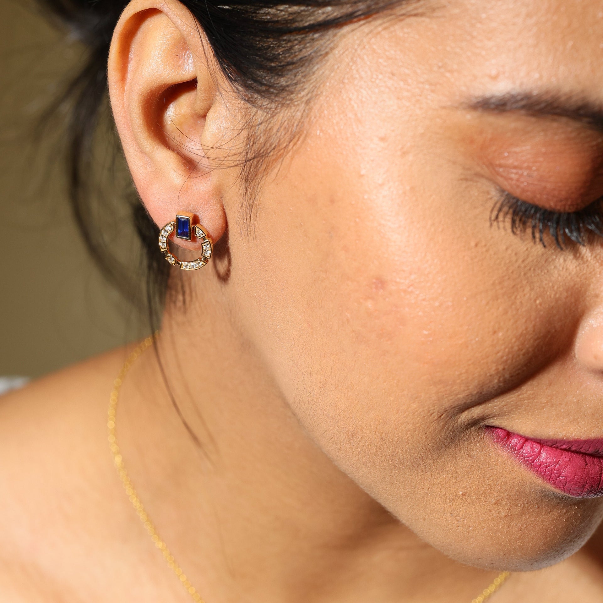 Circle Diamond Earrings with Blue Sapphire stone