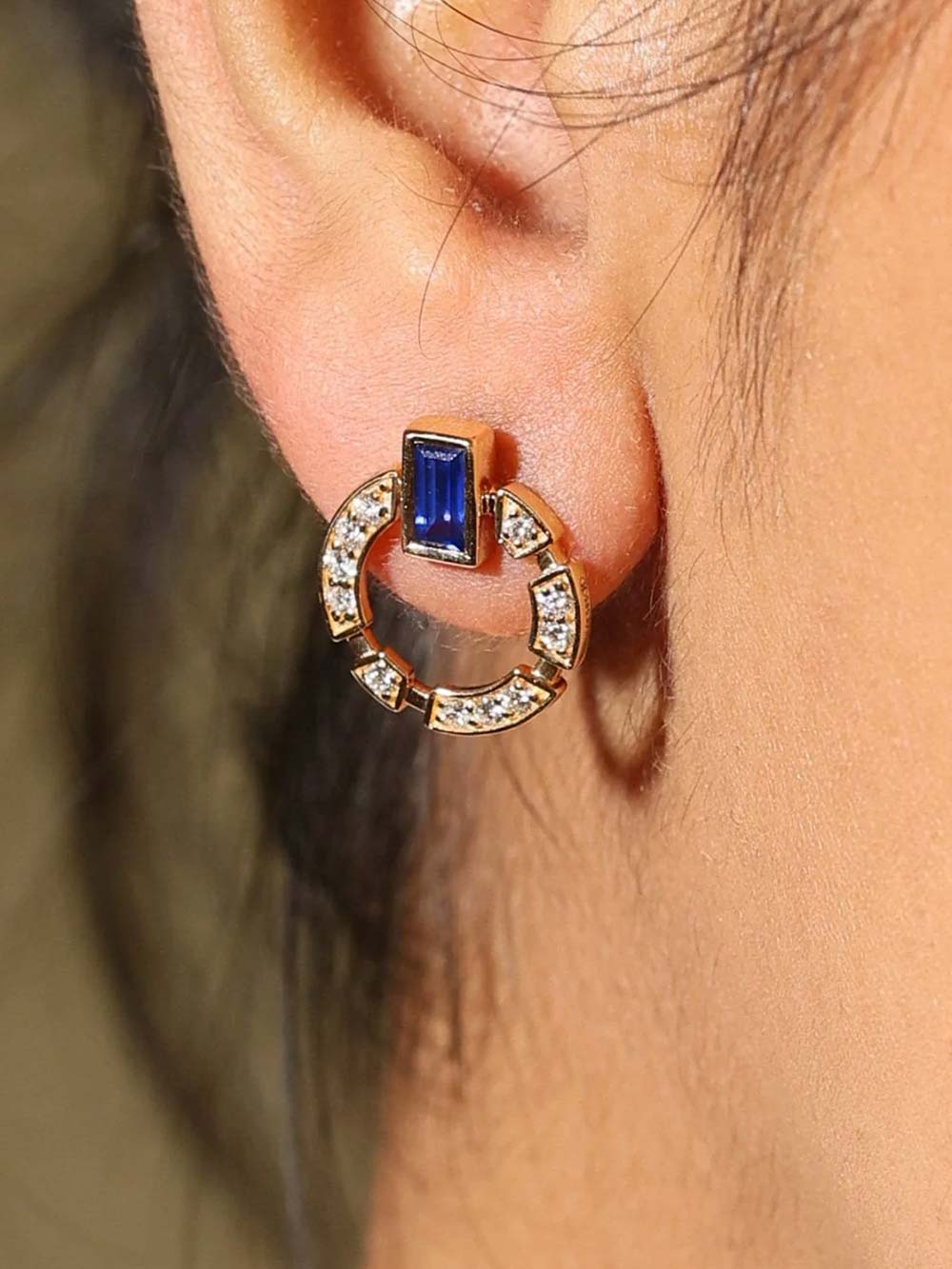 Circle Diamond & Blue Sapphire Radiance