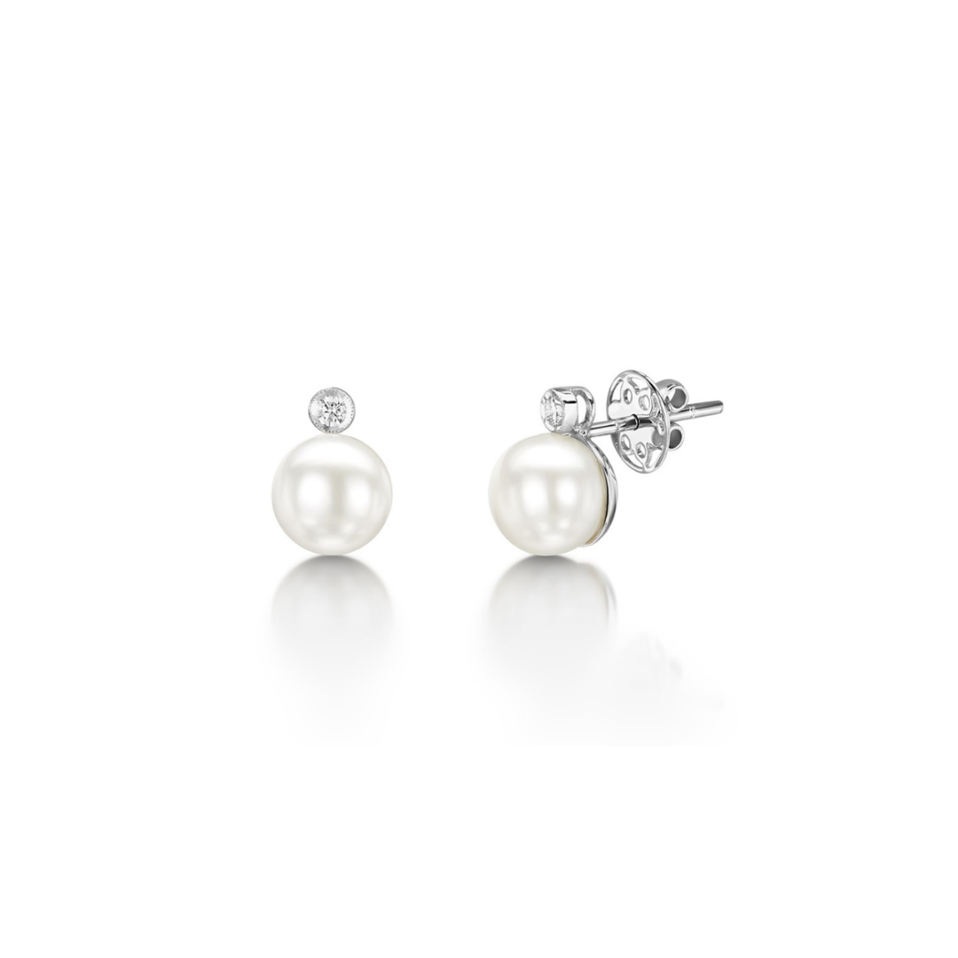 Diamond and pearl Studs