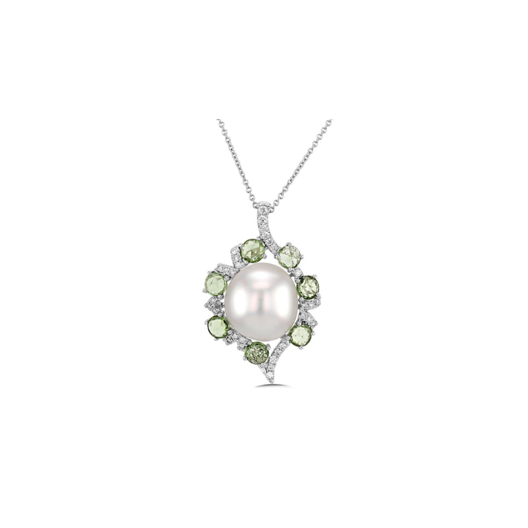 Pearl and Peridot Pendant made in white gold