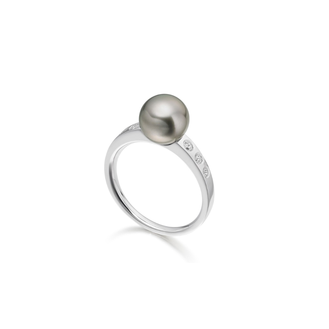 Tahitian Pearl ring with side diamonds