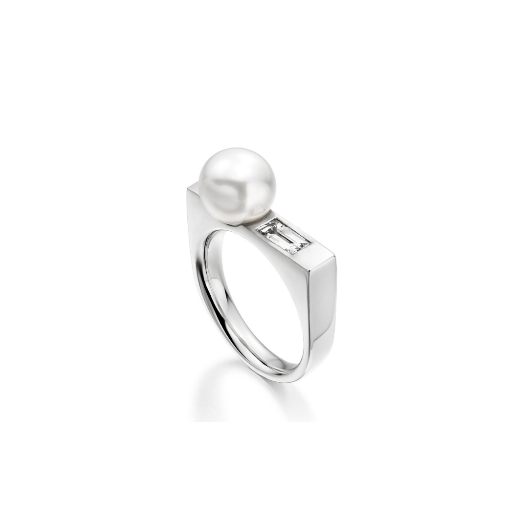 Freshwater Pearl ring with crystal in white gold