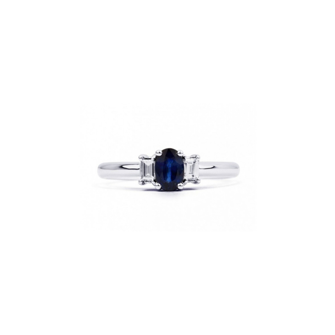 Blue Sapphire ring with crystal in white gold