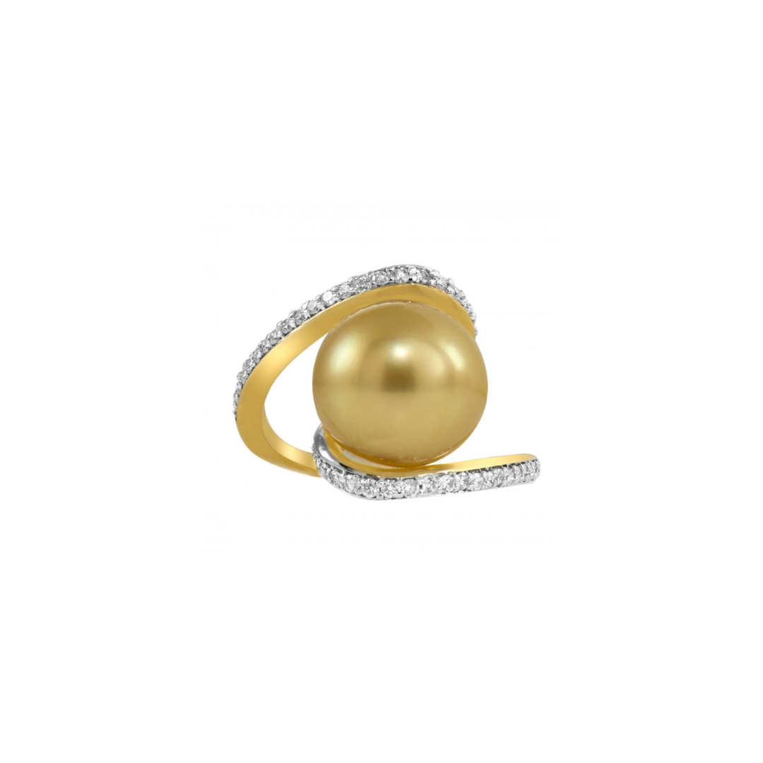 Golden Cultured Pearl Ring, with Diamond Twist Band