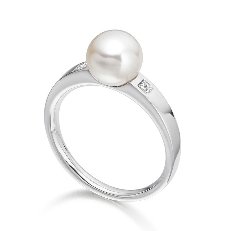 Freshwater Pearl ring with side diamond in white gold