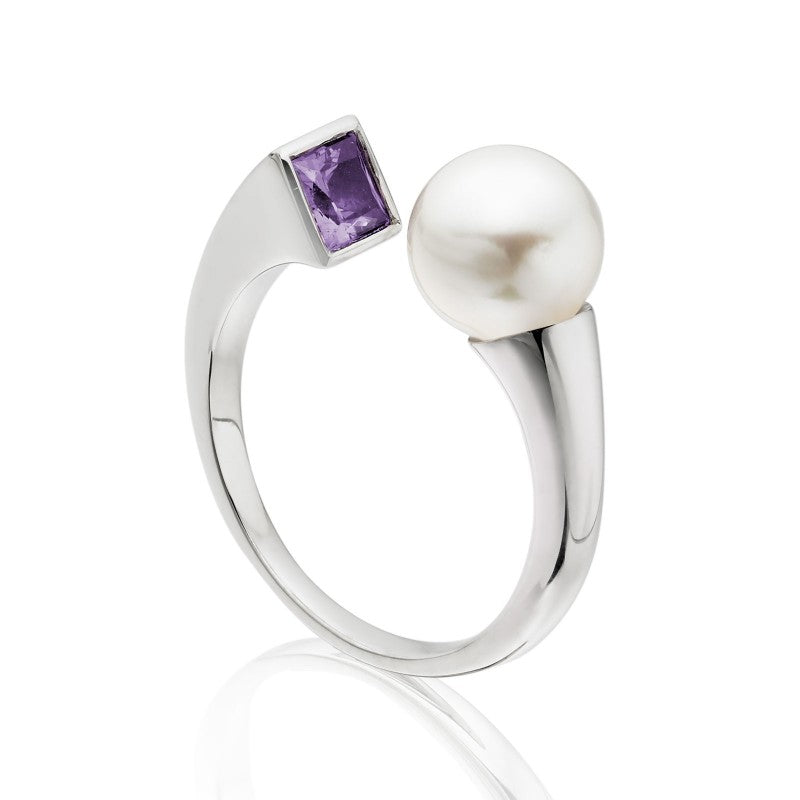 Freshwater Pearl ring with amethyst